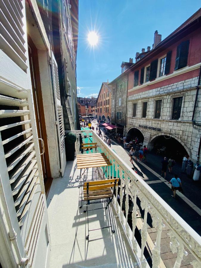Le Balcon De La Vieille Ville Анси Экстерьер фото